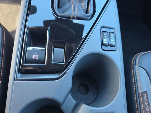 Used 2024 Subaru Crosstrek 2.5i Limited w/ Crosstrek Mirror Package image 29