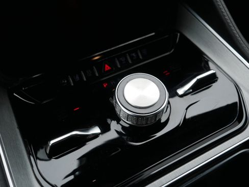 Certified 2024 Jeep Wagoneer Series II w/ Convenience Group I image 24