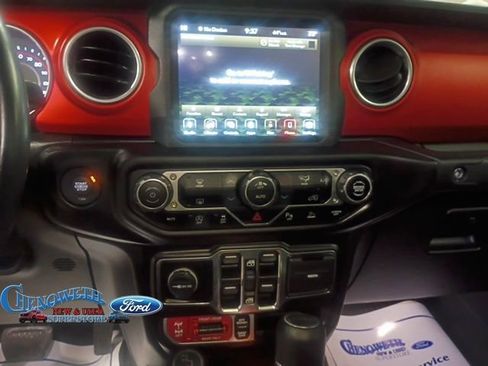 Used 2020 Jeep Gladiator Rubicon image 12