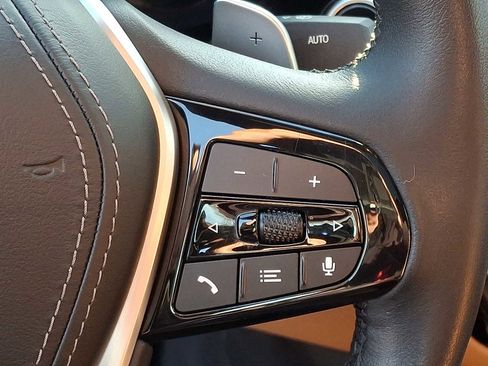 Used 2023 BMW 530i xDrive w/ Premium Package image 23