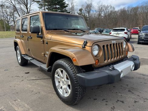 Used 2011 Jeep Wrangler Unlimited 70th Anniversary w/ Connectivity Group AWD/4WD image 7