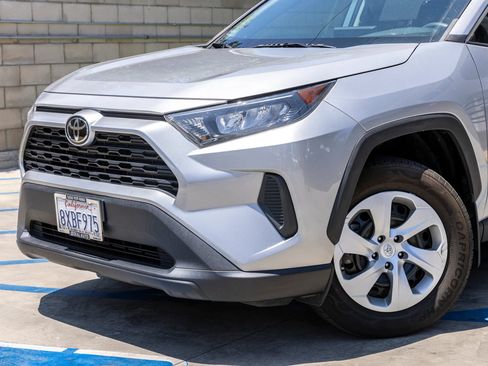 Used 2021 Toyota RAV4 LE w/ Carpet Mat Package (TMS) FWD image 7