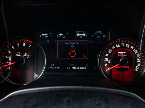 Used 2019 Ford F150 Raptor w/ Equipment Group 802A Luxury image 19