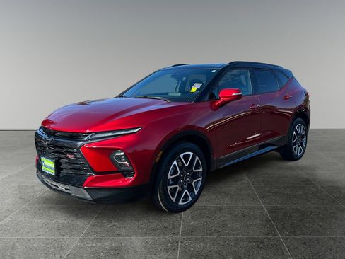 Used 2024 Chevrolet Blazer RS w/ Driver Confidence II Package AWD/4WD image 4