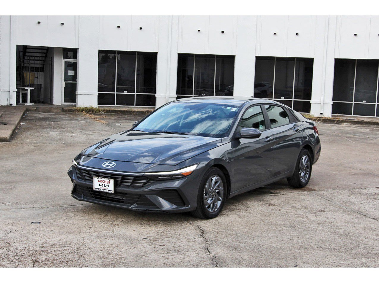 Used 2024 Hyundai Elantra SEL FWD image 7