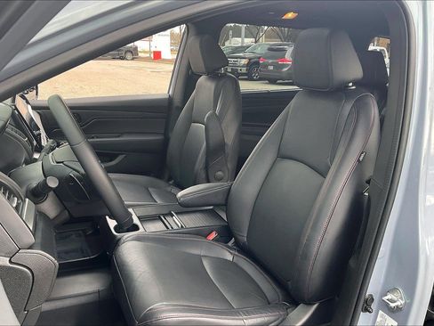 Used 2023 Honda Odyssey Sport image 30