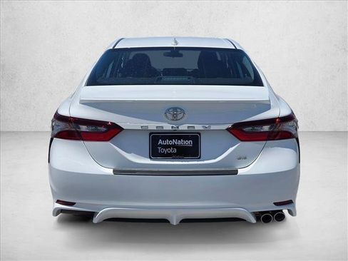 Used 2024 Toyota Camry SE FWD image 6