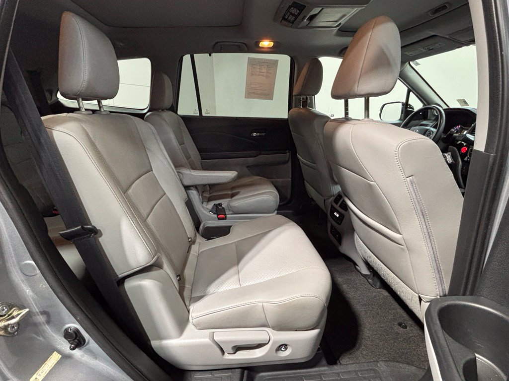 Used 2016 Honda Pilot Elite image 38