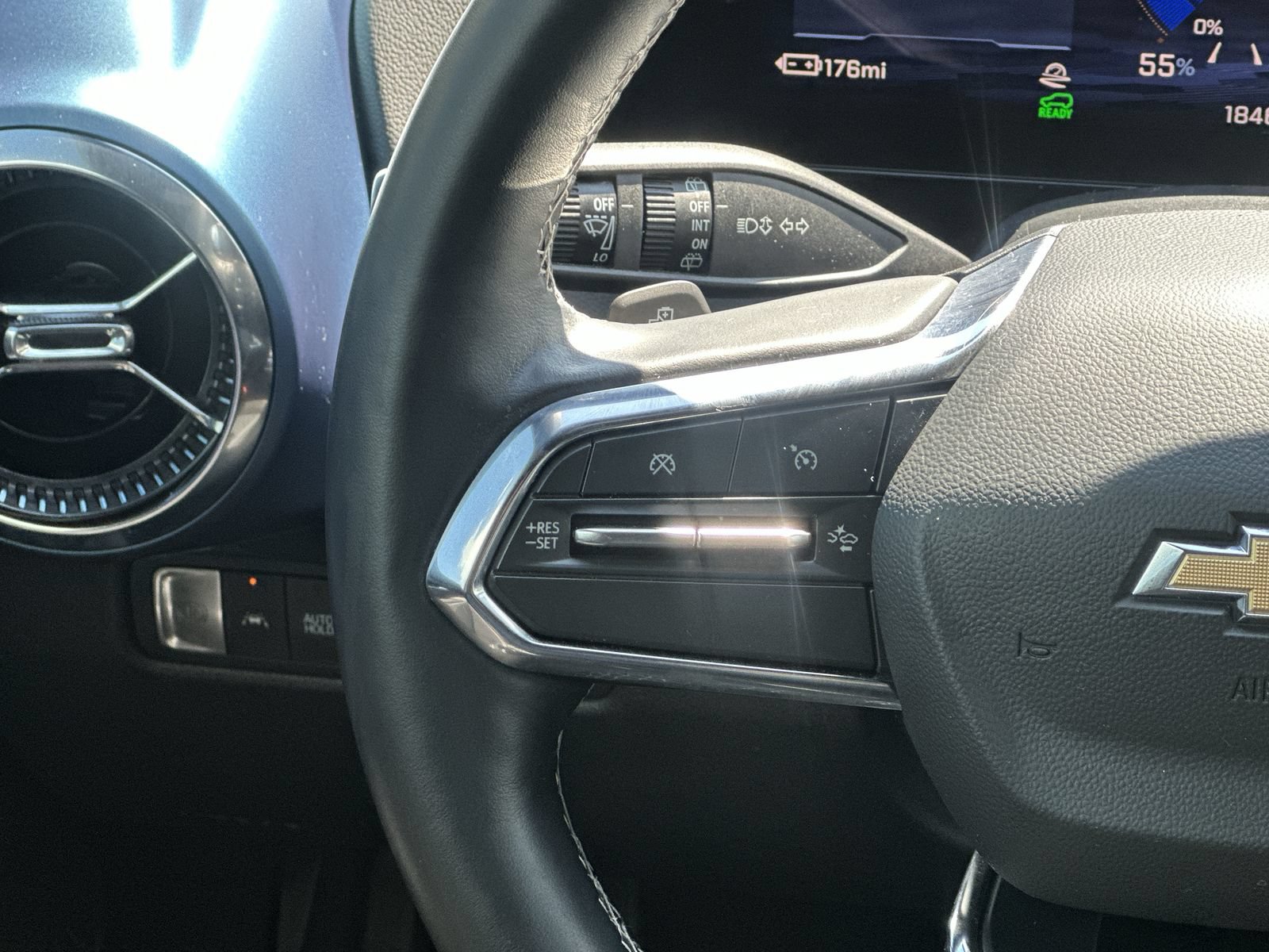 Used 2024 Chevrolet Equinox EV LT w/ LPO, Active Package FWD image 20