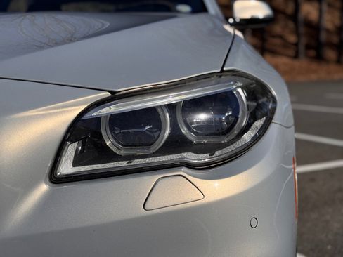 Used 2016 BMW 550i xDrive Sedan image 17