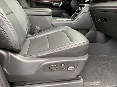 Used 2024 GMC Sierra 2500 Denali image 42