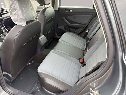 New 2026 Volkswagen Jetta SE image 8