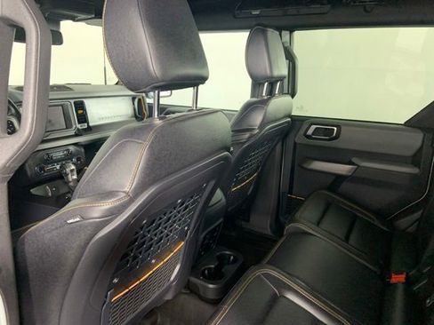 Used 2023 Ford Bronco Badlands w/ Sasquatch Package AWD/4WD image 18