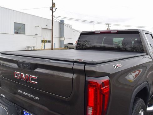 Used 2019 GMC Sierra 1500 SLT image 13