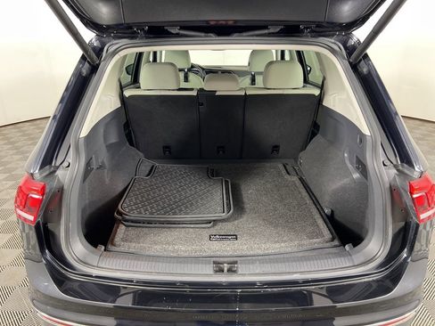 Used 2020 Volkswagen Tiguan SEL image 23