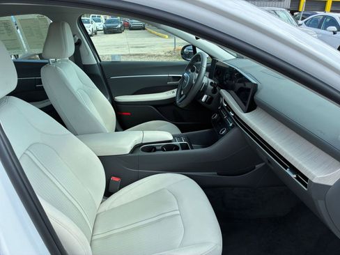 Used 2025 Hyundai Sonata SEL FWD image 31