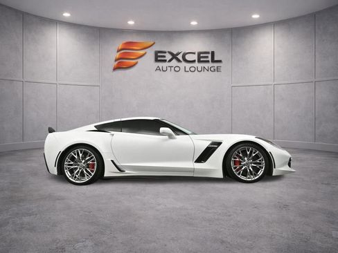 Used 2016 Chevrolet Corvette Z06 w/ 2LZ Preferred Equipment Group image 41