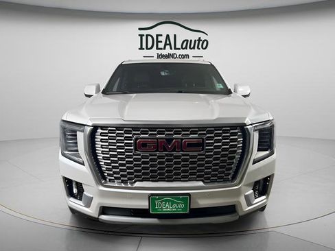 Used 2021 GMC Yukon Denali w/ Denali Premium Package image 13
