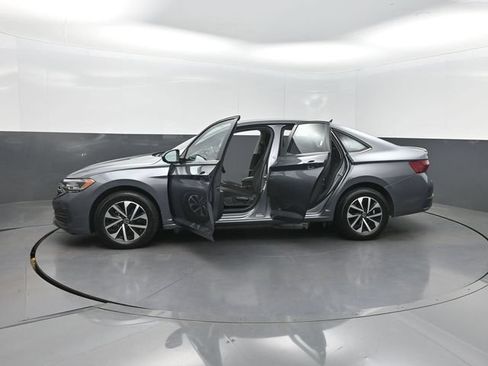 Used 2023 Volkswagen Jetta S FWD image 33