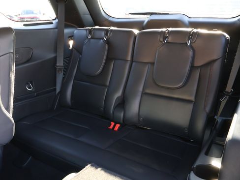 Used 2025 Ford Explorer ST image 25