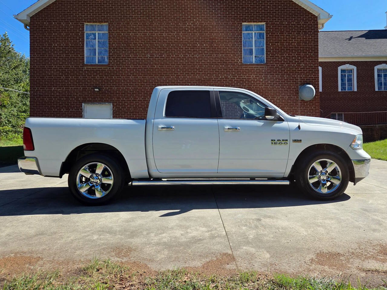 Used 2017 RAM 1500 Big Horn RWD image 4