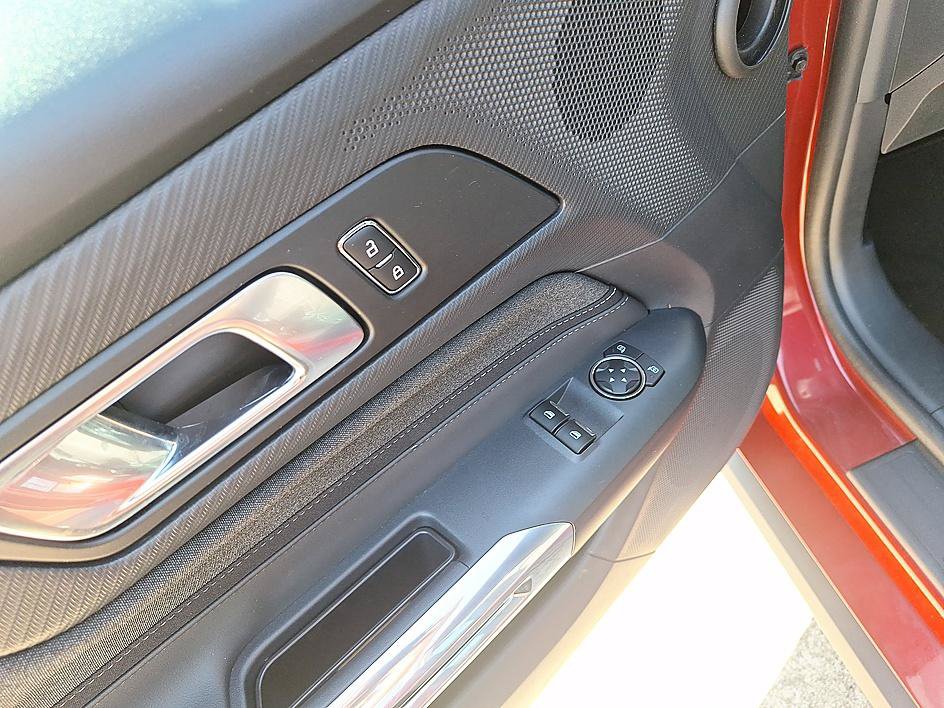 Used 2024 Ford Mustang Coupe RWD image 10