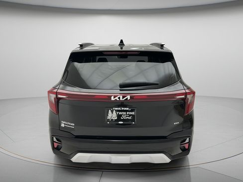 Used 2024 Kia Seltos S AWD/4WD image 5