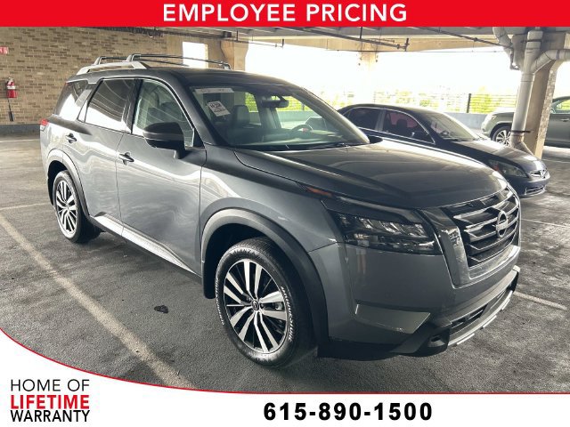 Used 2025 Nissan Pathfinder Platinum w/ Cargo Package FWD image 1