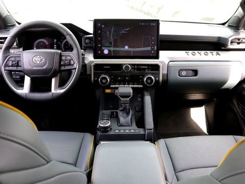 Used 2025 Toyota Tacoma Trailhunter image 26