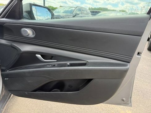 Used 2023 Hyundai Elantra Limited w/ Cargo Package FWD image 31