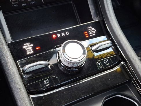 Used 2023 Jeep Grand Cherokee Overland w/ Luxury Tech Group IV image 15