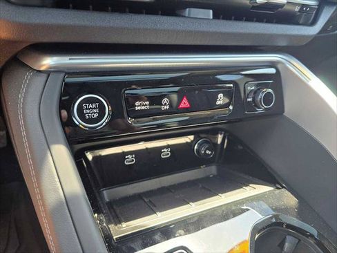 Used 2025 Audi Q5 Prestige AWD/4WD image 30