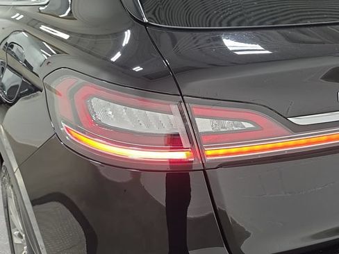 Certified 2022 Lincoln Nautilus AWD w/ Premium Package image 32