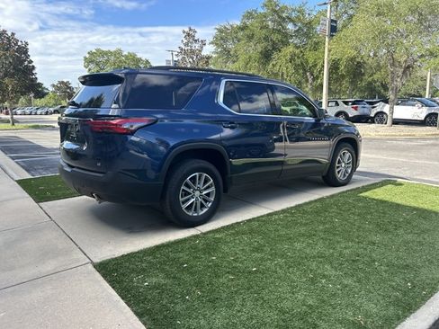 Used 2023 Chevrolet Traverse LT FWD image 3