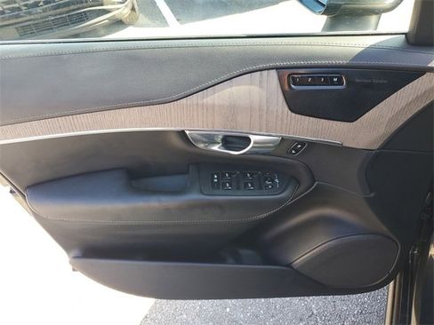 Used 2021 Volvo XC90 T6 Inscription image 19