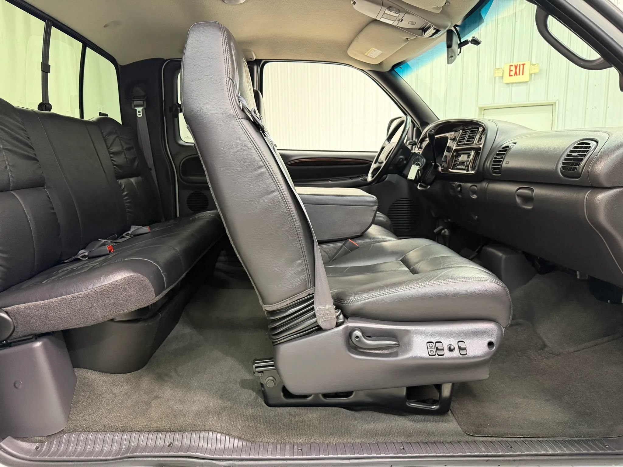 Used 2001 Dodge Ram 2500 Truck 4x4 Quad Cab image 18