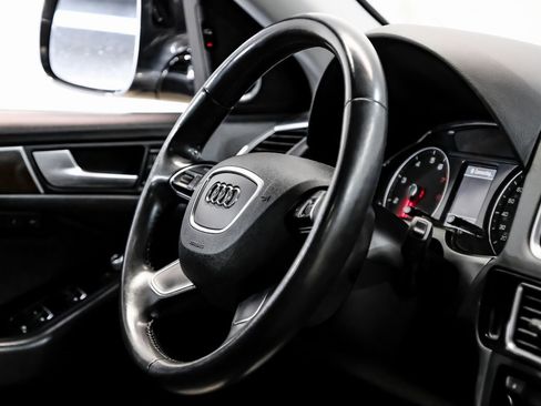 Used 2017 Audi Q5 2.0T Premium Plus w/ Technology Package image 23