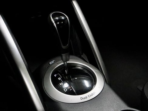 Used 2017 Hyundai Veloster Value Edition image 29