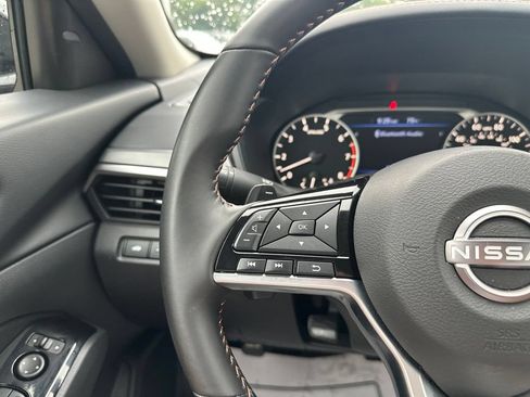 Used 2025 Nissan Altima 2.5 SR FWD image 18
