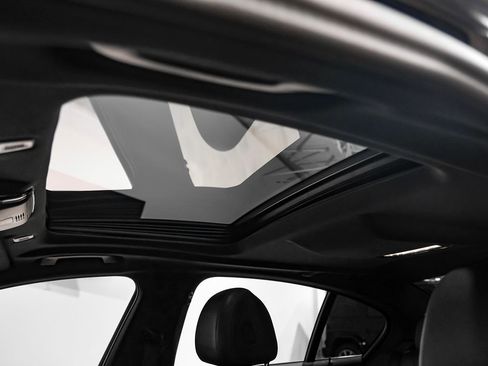 Used 2023 BMW 530e RWD image 5