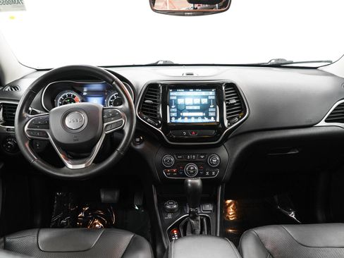 Used 2019 Jeep Cherokee Limited AWD/4WD image 16