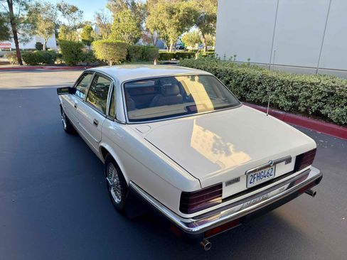 Used 1988 Jaguar XJ6 image 77