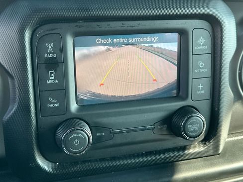 Used 2020 Jeep Wrangler Unlimited Sport S image 17