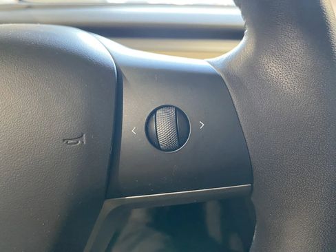 Used 2023 Tesla Model 3 Standard Range image 16