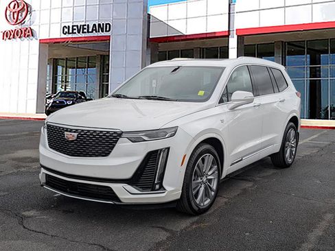 Used 2024 Cadillac XT6 Premium Luxury w/ Technology Package image 4