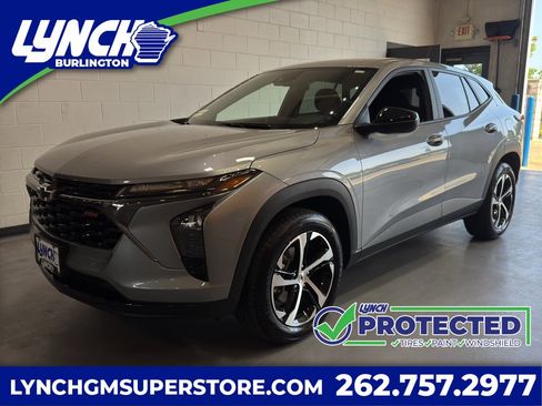 Used 2025 Chevrolet Trax RS w/ Driver Confidence Package FWD image 1