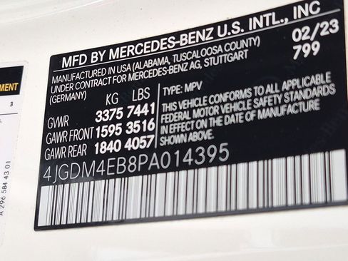 Certified 2023 Mercedes-Benz EQS 580 4MATIC SUV w/ Pinnacle Trim Package image 34