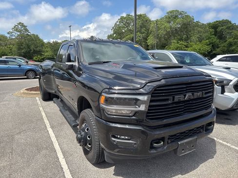 Used 2023 RAM 3500 Laramie w/ Night Edition AWD/4WD image 3