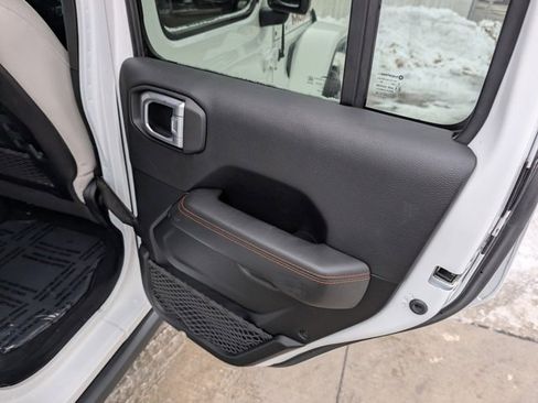 Used 2021 Jeep Gladiator Mojave image 29