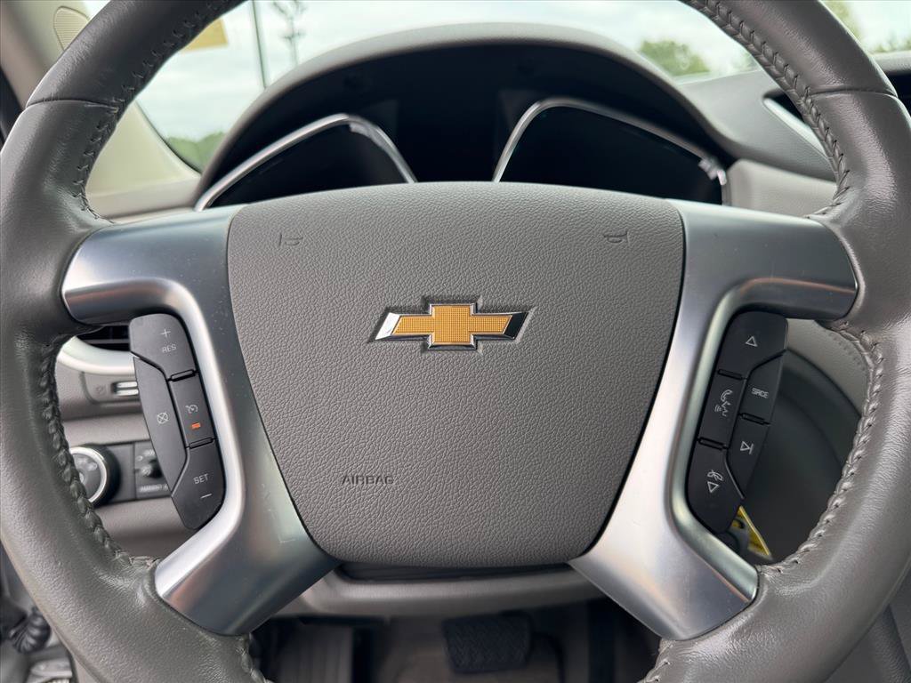 Used 2015 Chevrolet Traverse LT FWD image 17